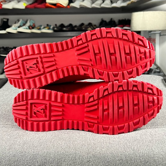 🛑SOLD🛑🥊LOUIS VUITTON RUNAWAY SNEAKER🥊 - Picture 5 of 12